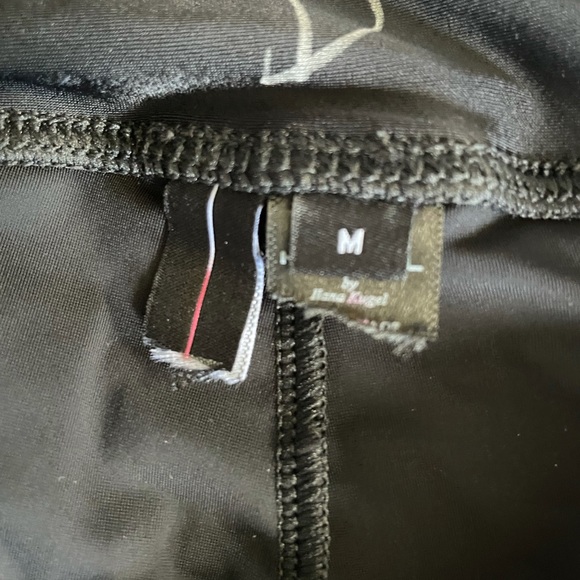 KORAL Women’s High Rise Mesh Side Panel Leggings Color-Black Size- Medium NWOT - Picture 5 of 15